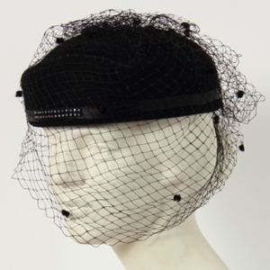 Cappellino Vintage in panno nero